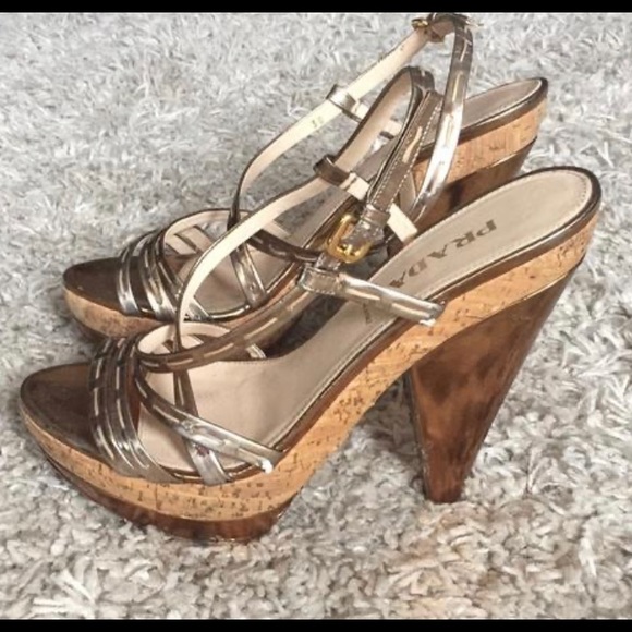 Prada - Picture 2 of 3